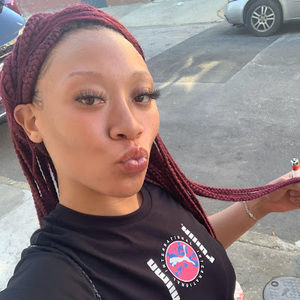 Meet your Posher, Daisha